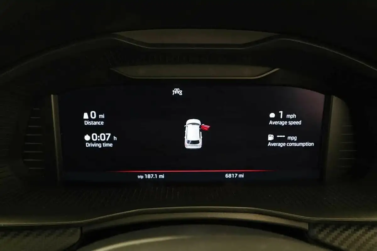 2024-skoda-kamiq-15-tsi-monte-carlo-dsg-big-10