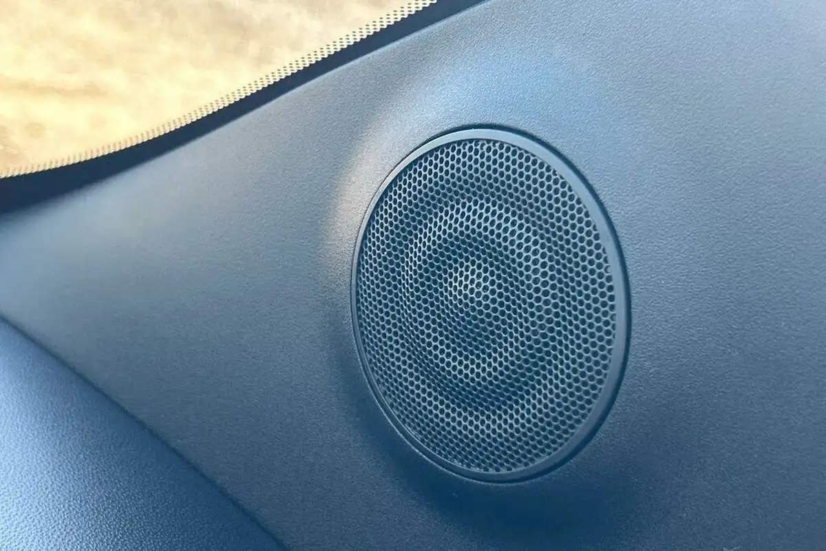 2023-fiat-500-10-big-26