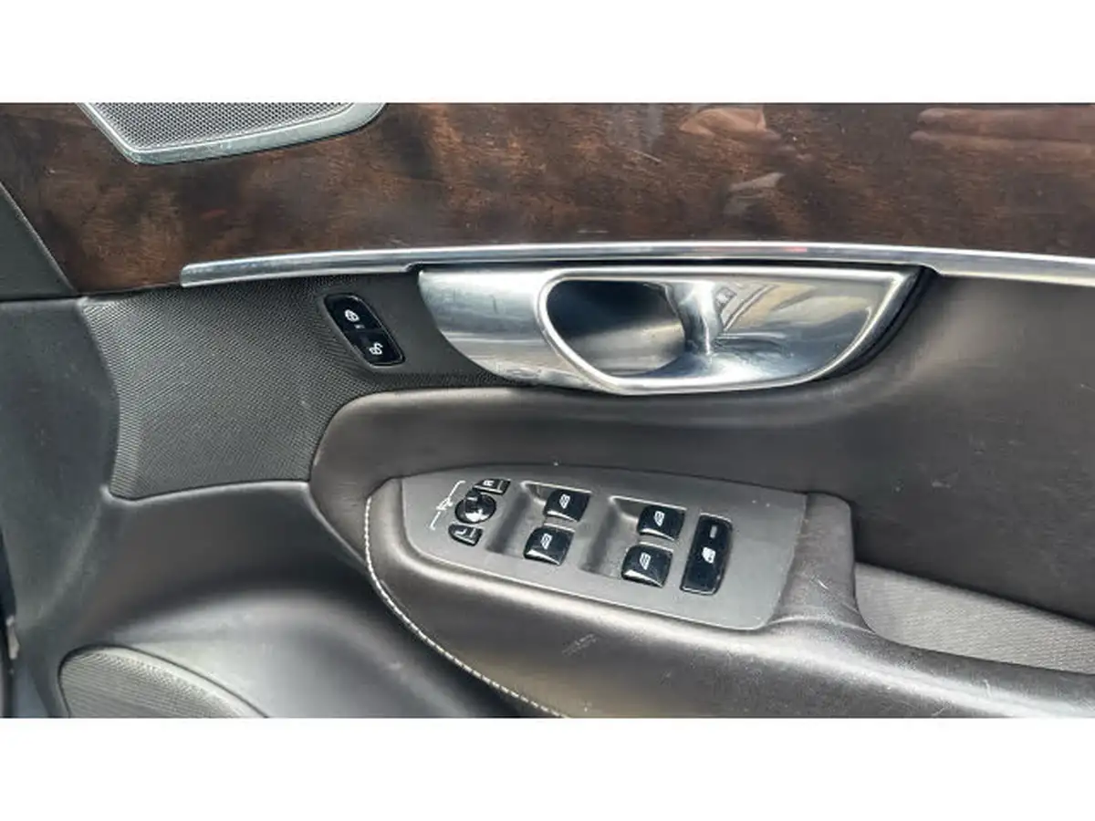 2017-volvo-xc90-20td-d5-inscription-auto-big-23