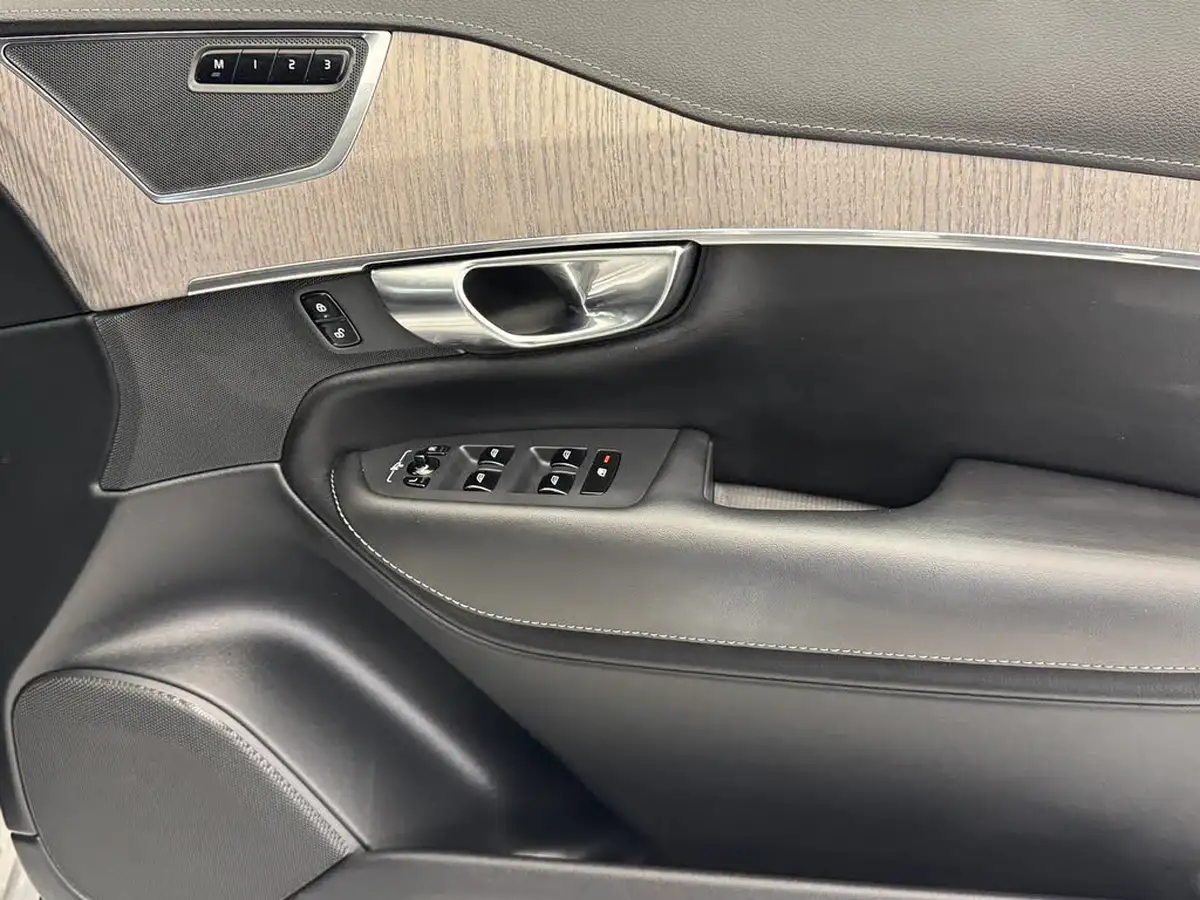 2021-volvo-xc90-20-b5-inscription-big-21
