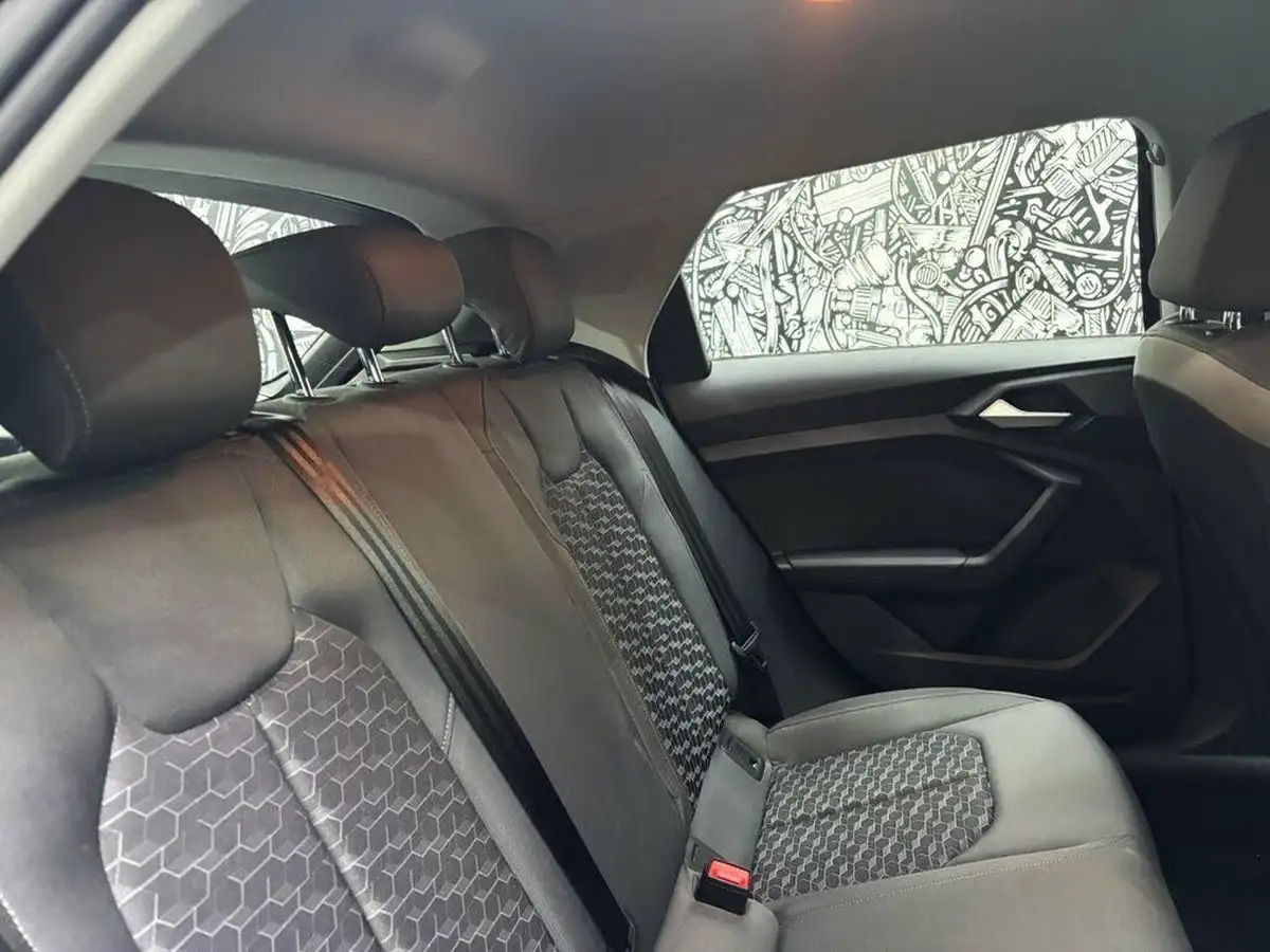 2019-audi-a1-10-30-tfsi-sport-big-27