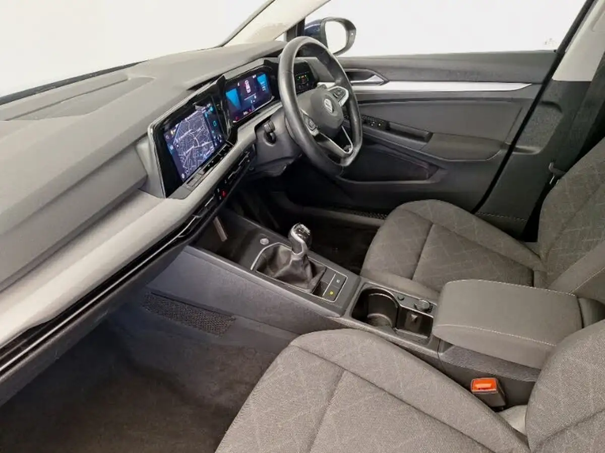 2020-volkswagen-golf-15-tsi-life-130ps-hatchback-big-4