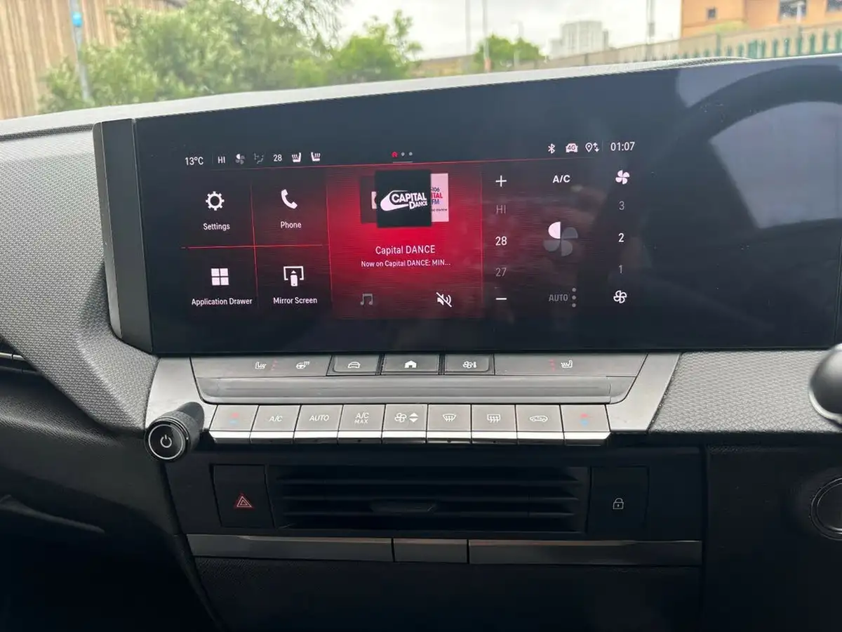2023-vauxhall-astra-12-turbo-gs-hatchback-auto-big-34