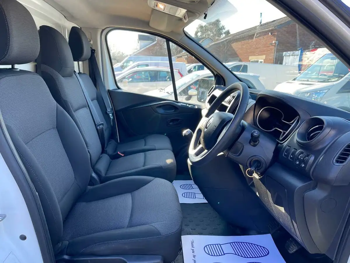 2021-renault-trafic-20dci-ll30-energy-120-business-panel-big-8