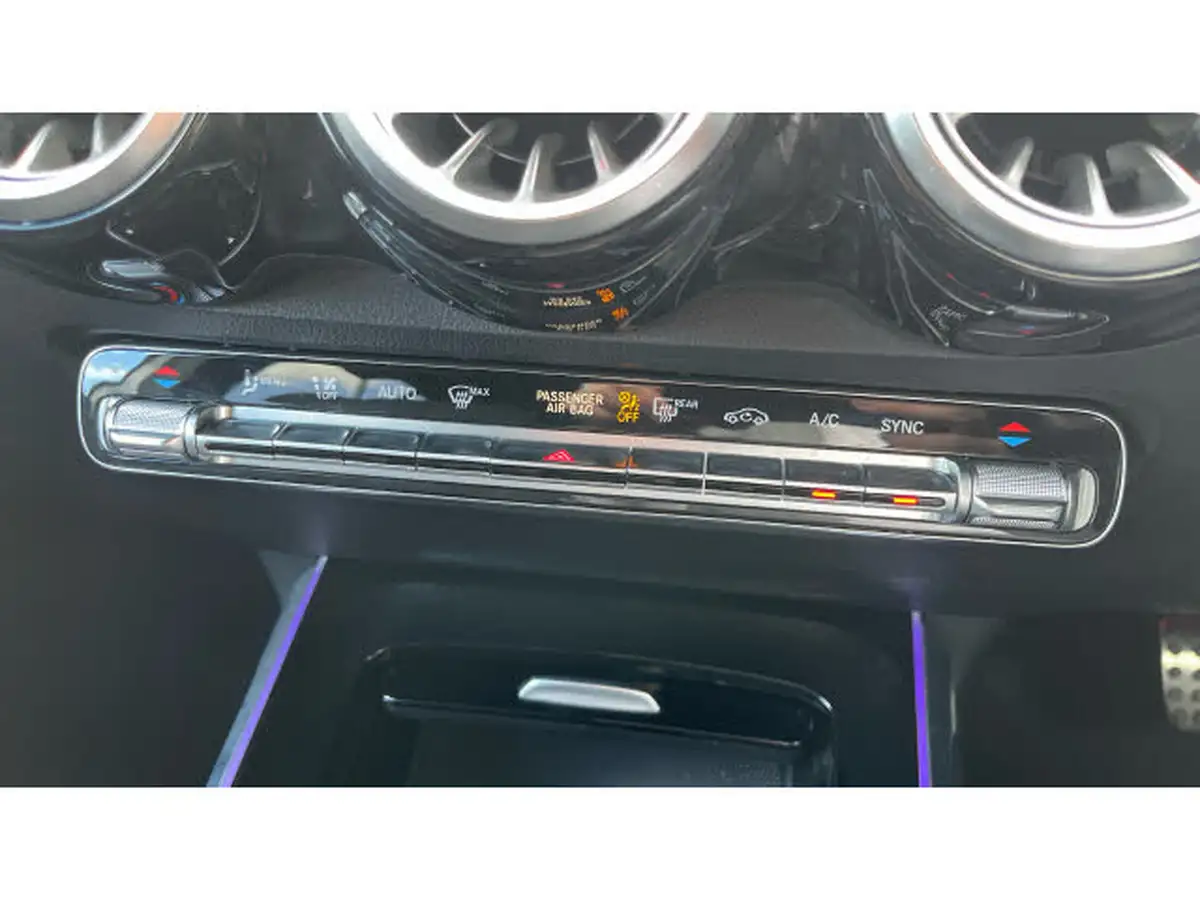 2023-mercedes-benz-glb-class-13-glb200-amg-line-executive-big-30