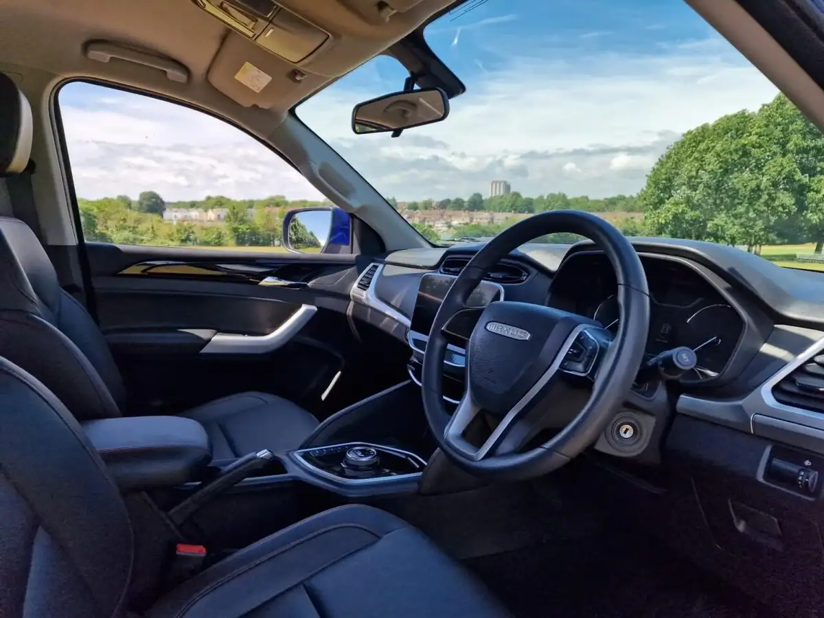 2023-maxus-t90ev-e-8855kwh-big-13