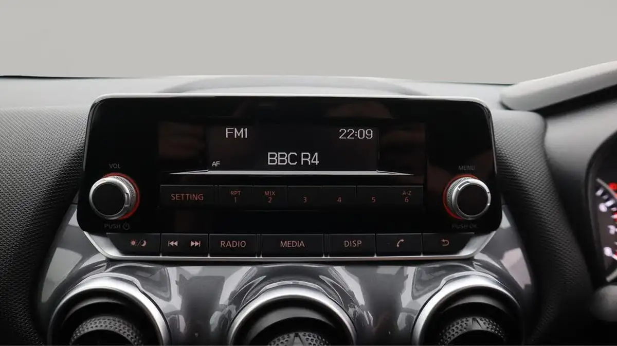 2021-nissan-juke-10-dig-t-visia-big-10