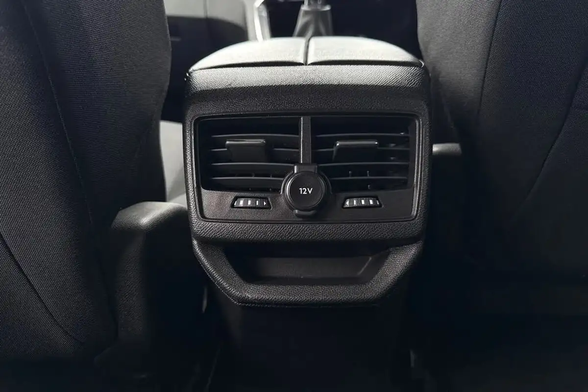 2022-peugeot-3008-suv-12-puretech-active-premium-big-32