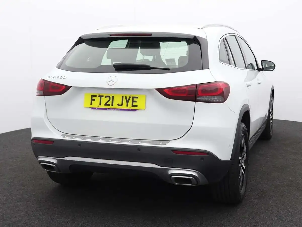 2021-mercedes-benz-gla-class-13-gla-200-sport-executive-big-5