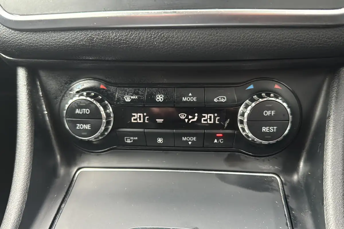 2018-mercedes-benz-cla-21d-cla-220d-amg-line-night-edition-177ps-ss-coupe-4d-big-14