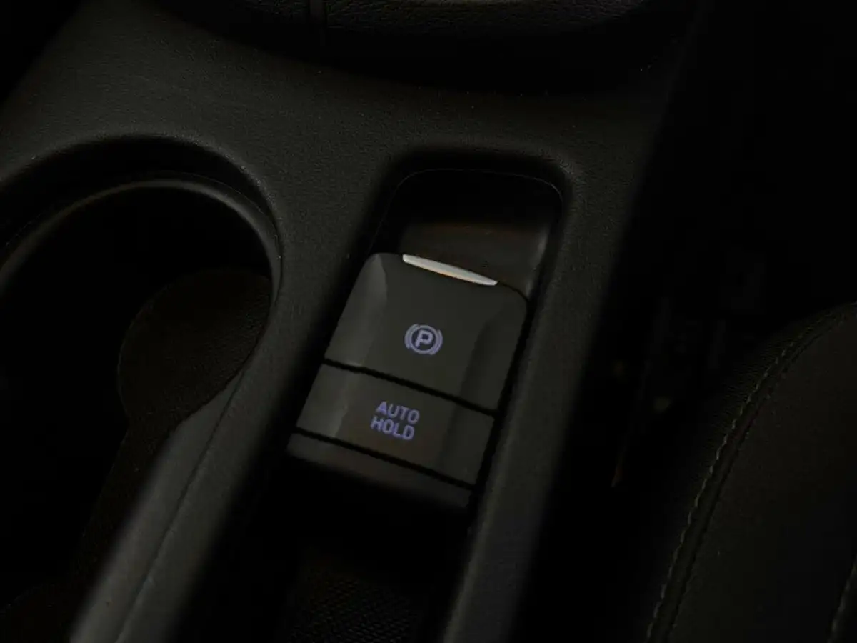 2022-hyundai-kona-16-gdi-se-connect-big-18