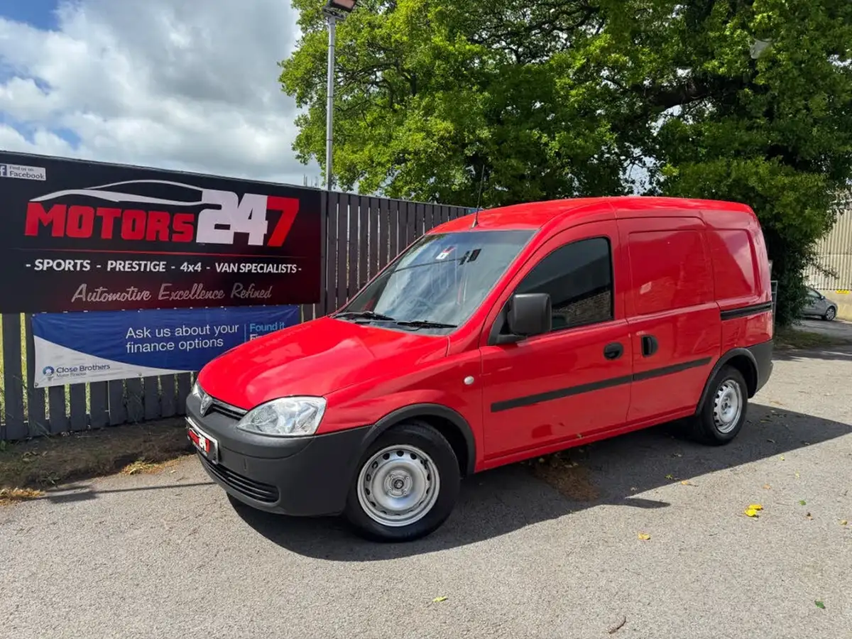 2010-vauxhall-combo-13td-1700-panel-big-18