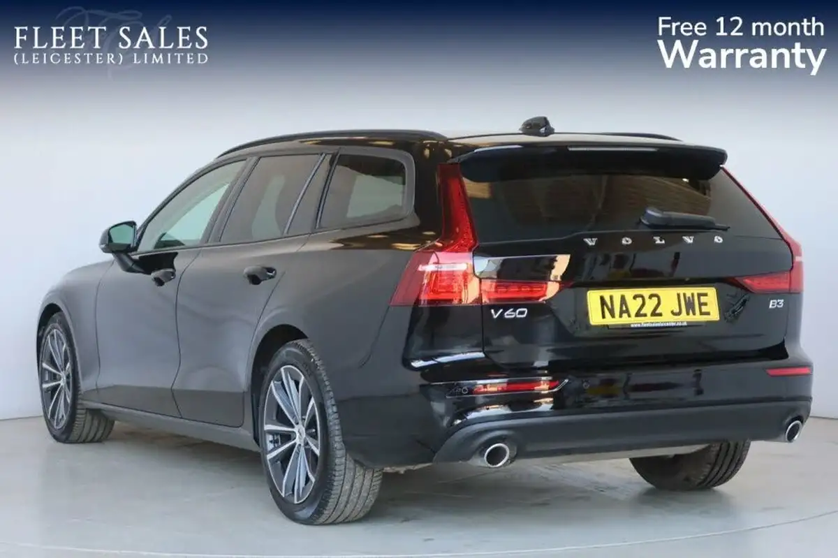 2022-volvo-v60-20-b3-momentum-161bhp-big-3