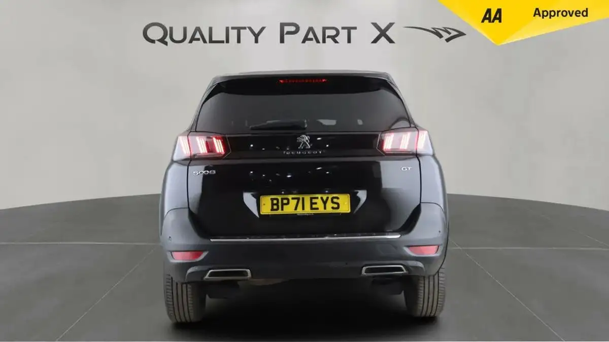 2022-peugeot-5008-suv-12-puretech-gt-premium-big-3