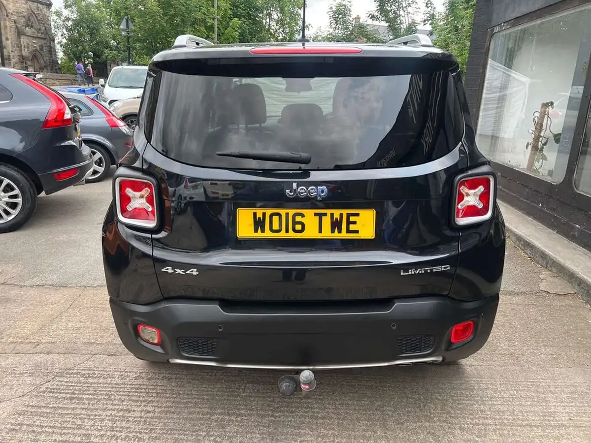 2016-jeep-renegade-20multijet-ii-limited-auto-low-auto-big-4