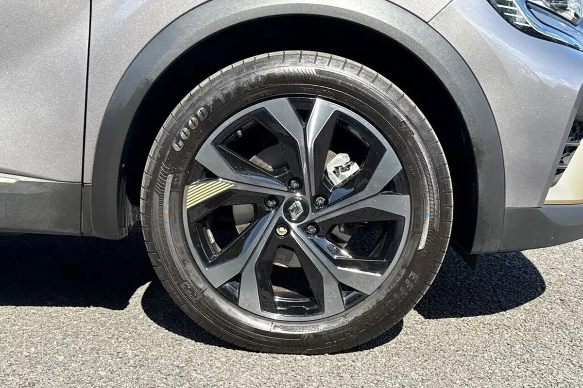 2023-renault-captur-16-e-tech-engineered-145ps-full-big-9
