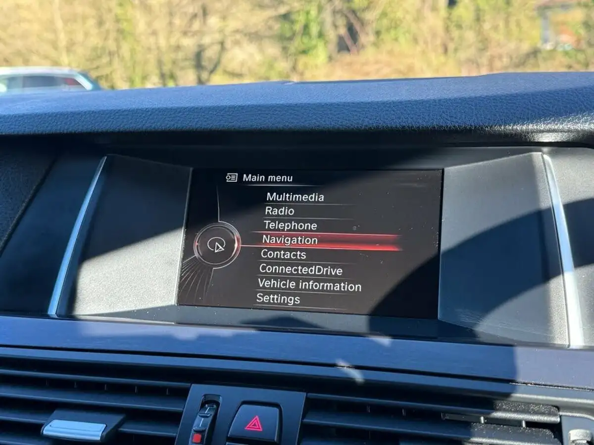 2016-bmw-5-series-20td-520d-se-190bhp-saloon-4d-auto-big-36