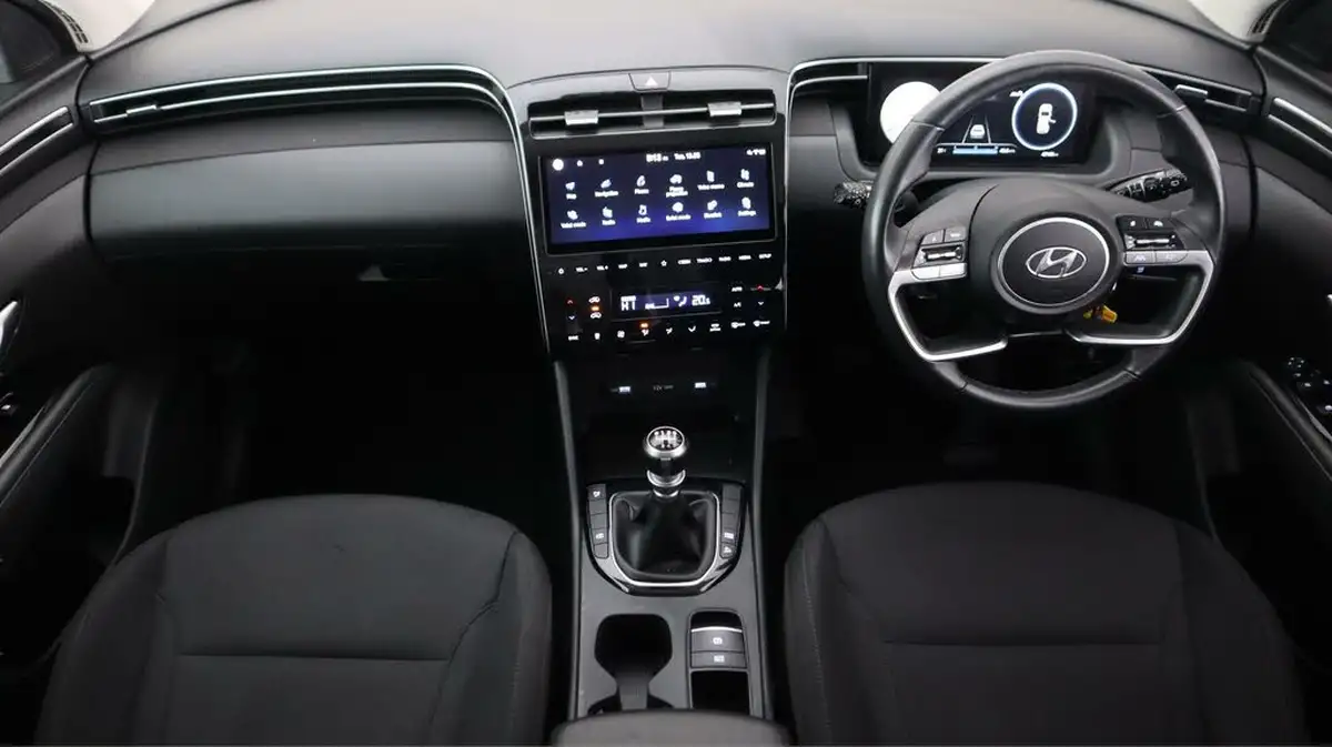2022-hyundai-tucson-16-t-gdi-se-connect-150ps-big-12