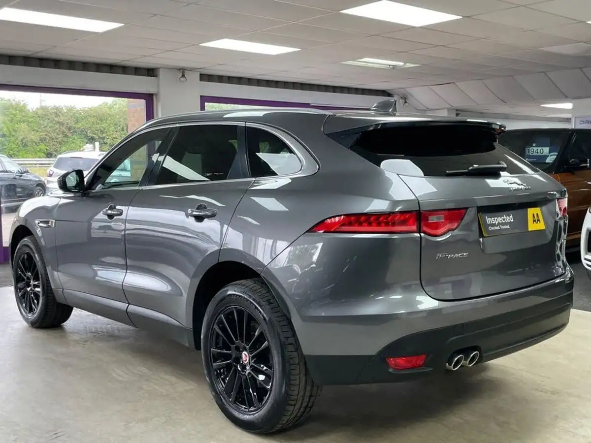 2017-jaguar-f-pace-20-i4d-portfolio-180ps-awd-auto-big-8