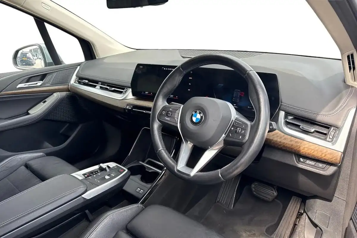 2022-bmw-2-series-15-220i-luxury-big-6