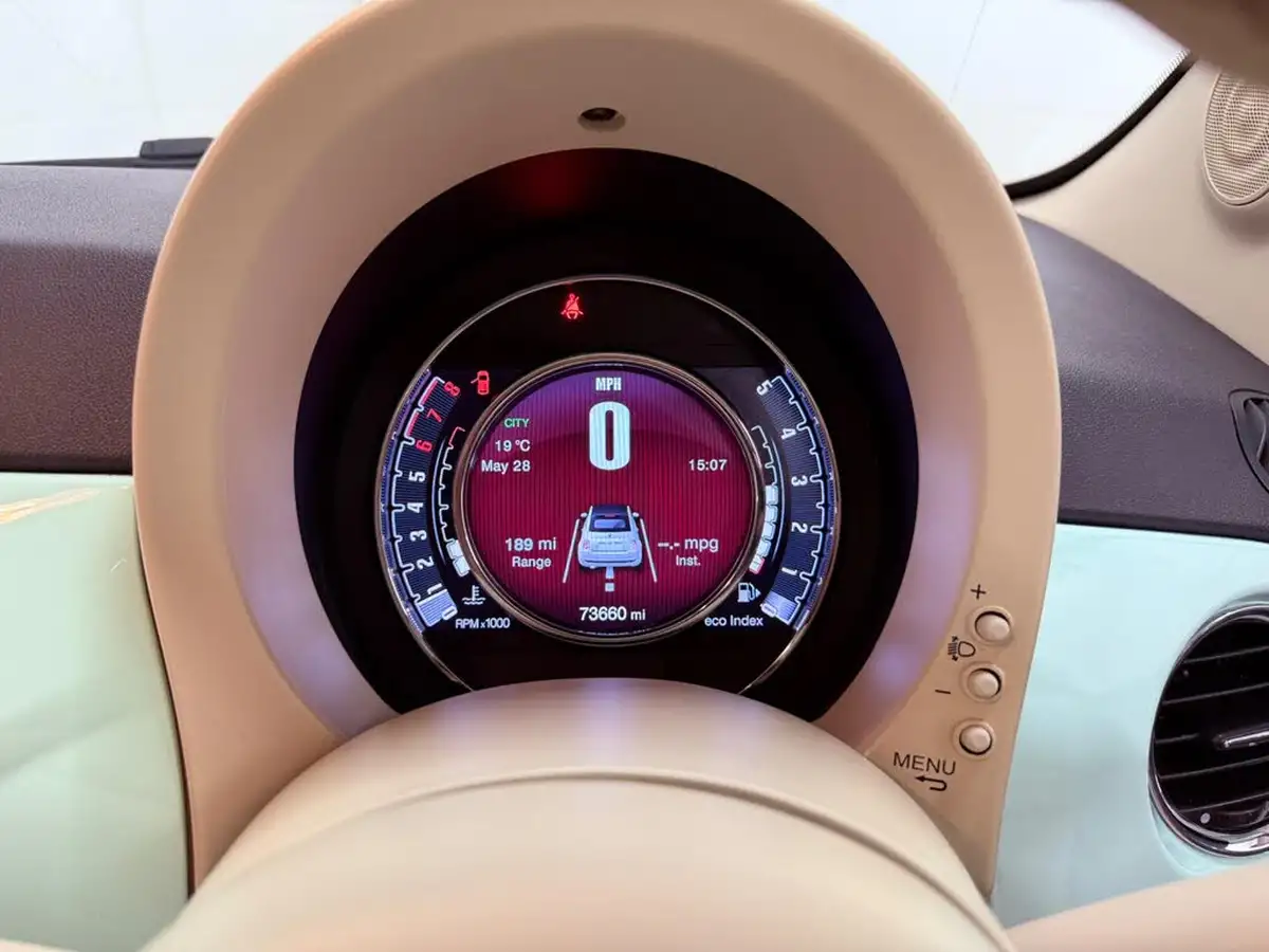 2014-fiat-500c-12-lounge-ss-big-21