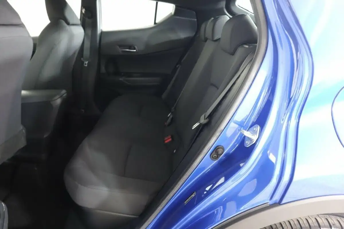 2019-toyota-c-hr-18-vvt-i-icon-big-13