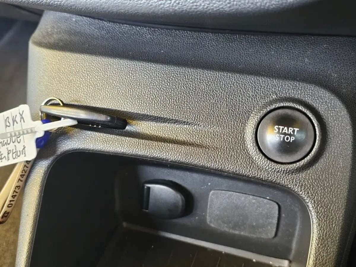 2017-renault-captur-09-dynamique-s-nav-big-20