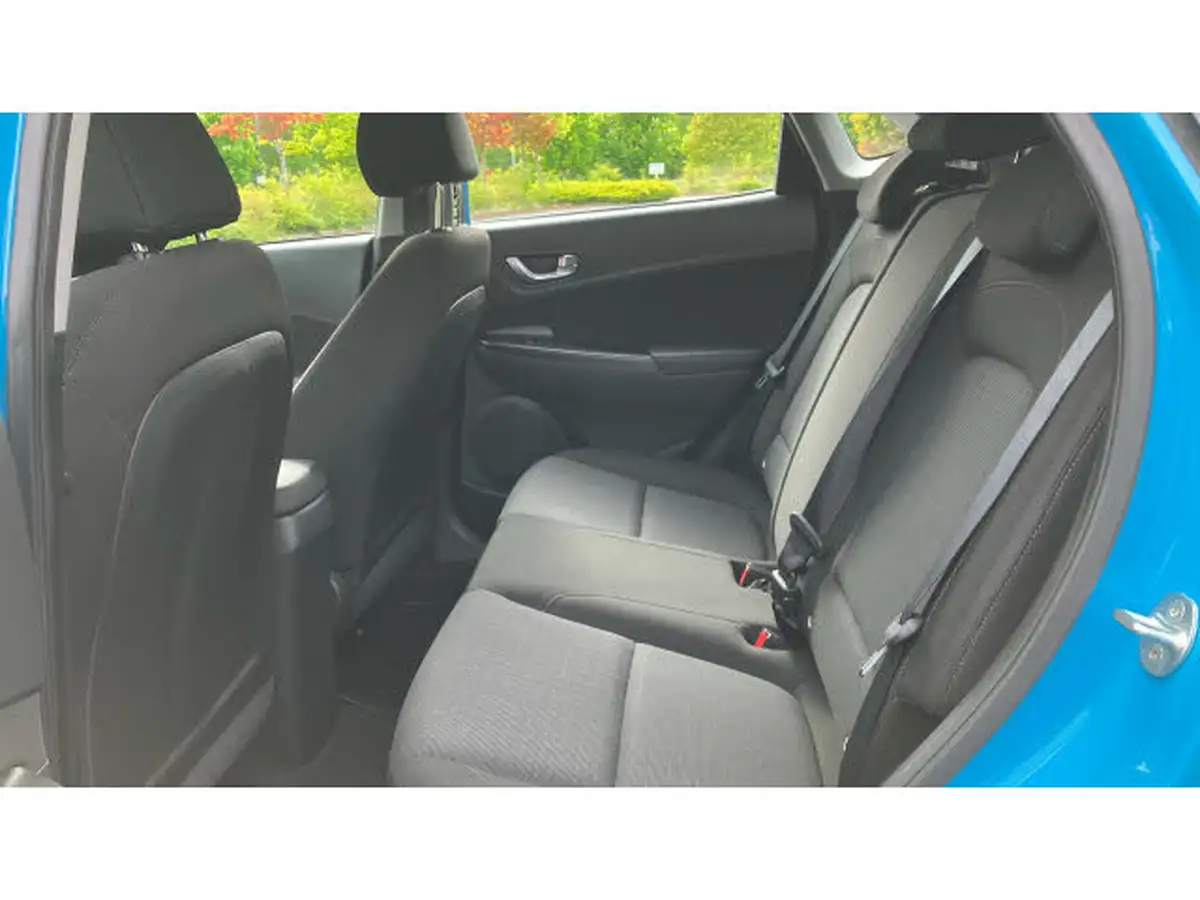 2022-hyundai-kona-16-gdi-se-connect-big-15