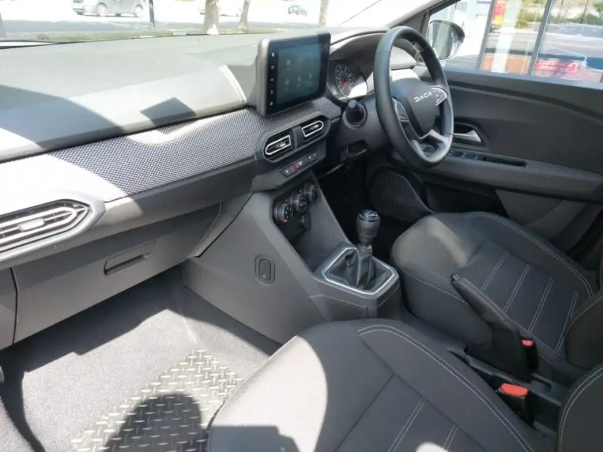 2023-dacia-sandero-10-tce-expression-90bhp-big-4