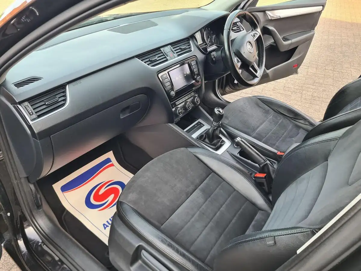 2016-skoda-octavia-20tdi-se-l-estate-big-2