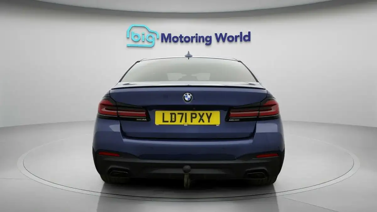 2021-bmw-5-series-20td-520d-m-sport-mht-saloon-4d-big-6