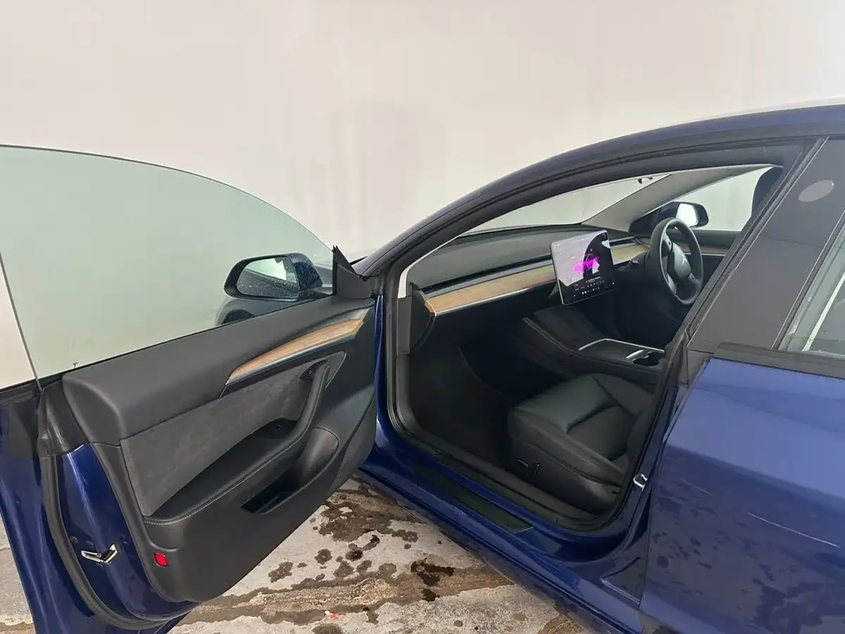 2022-tesla-model-3-e-long-range-big-17