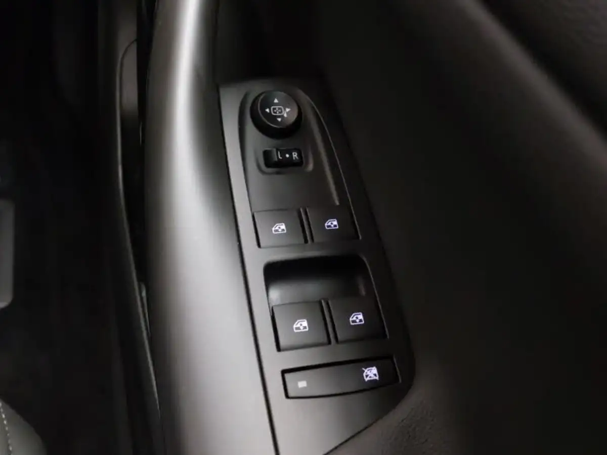 2020-vauxhall-astra-12-turbo-elite-nav-big-16