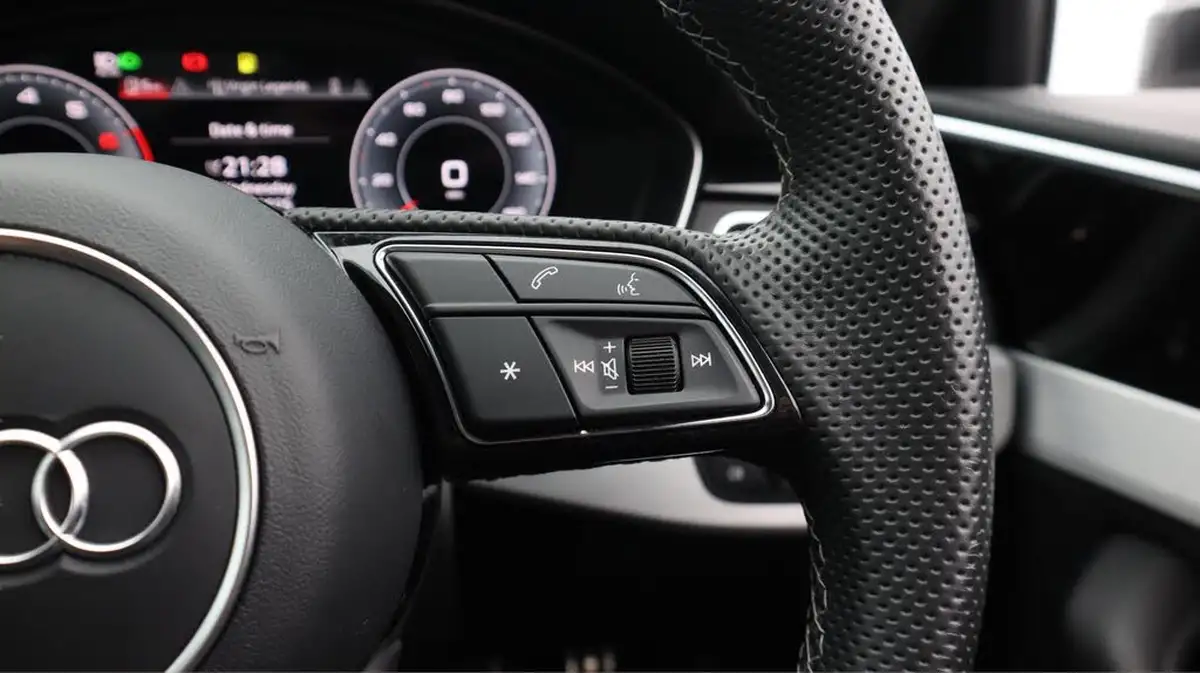 2022-audi-a4-20-35-tfsi-s-line-tronic-big-26