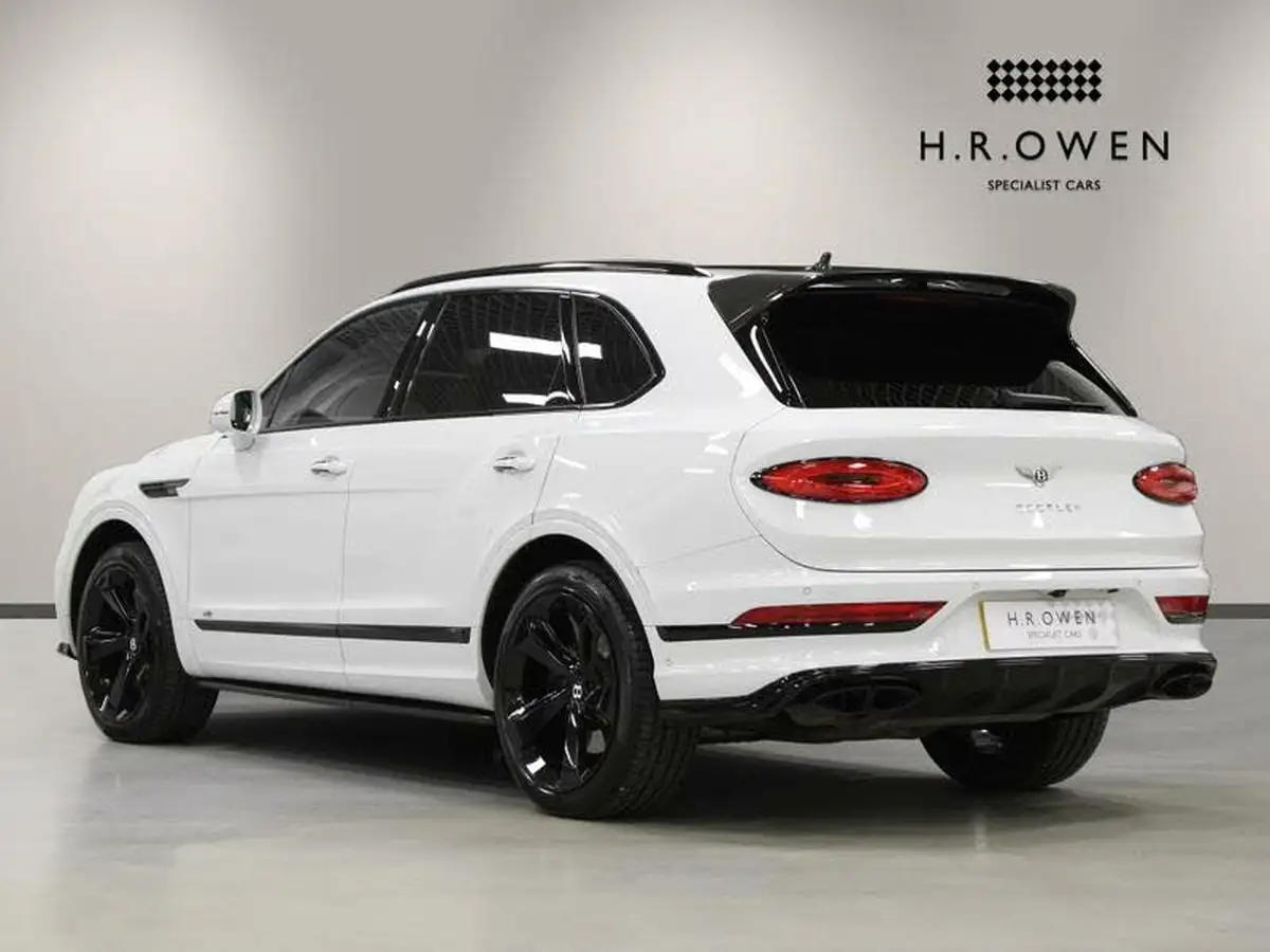 2021-bentley-bentayga-40-v8-big-1