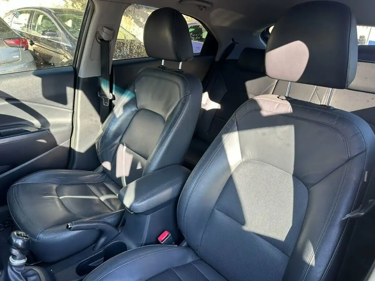 2016-kia-rio-14td-4-big-7