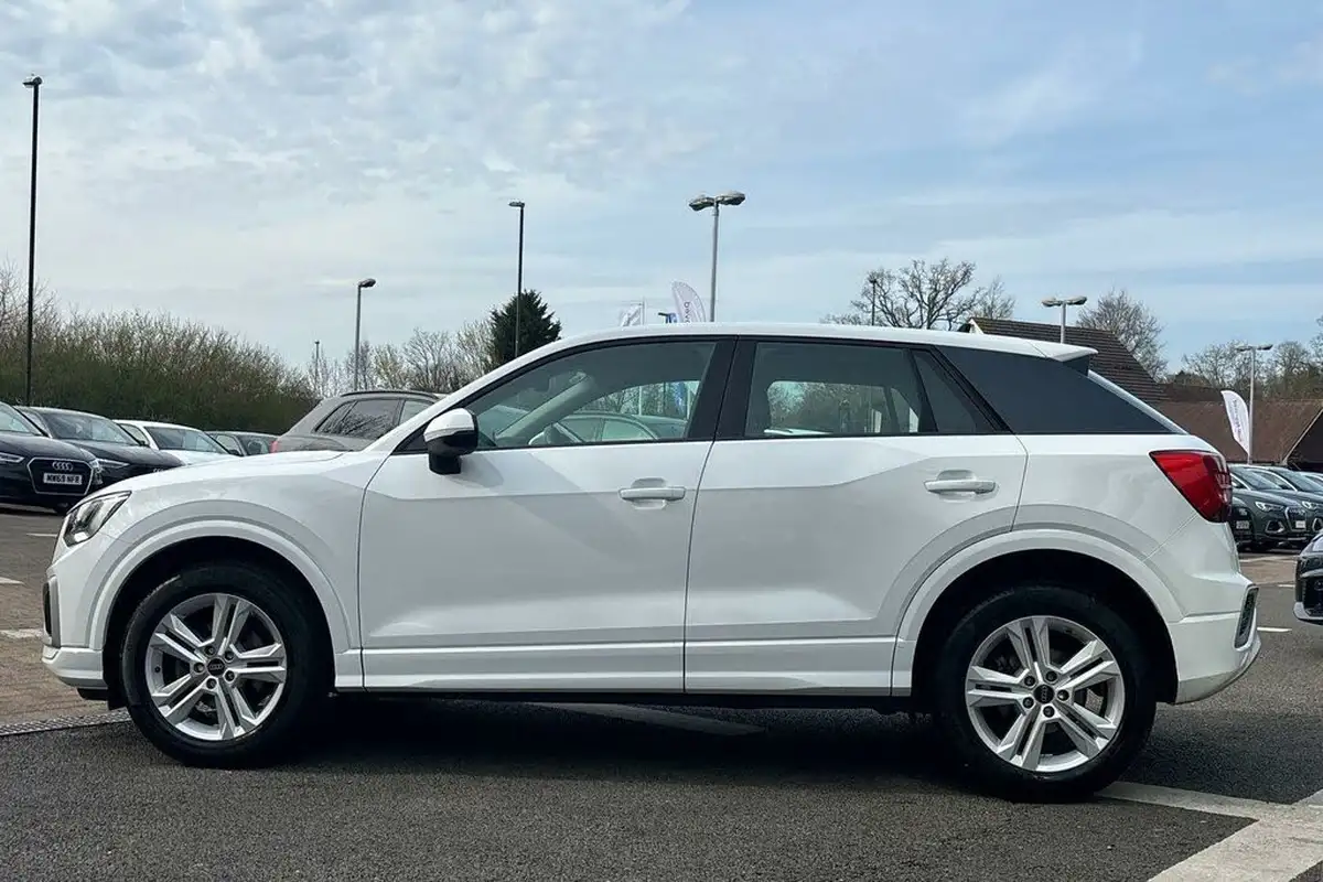 2023-audi-q2-10-30-tfsi-sport-big-8