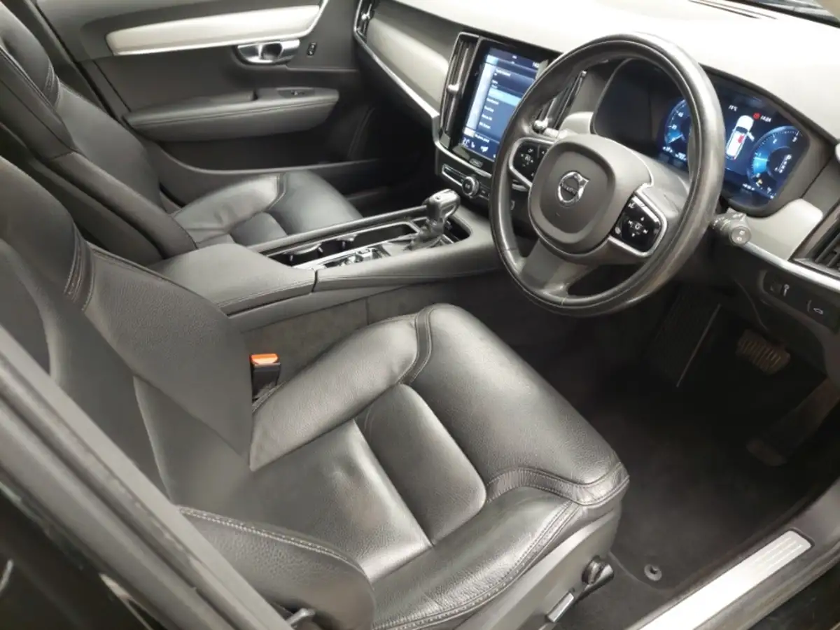 2017-volvo-v90-20td-d4-cross-country-pro-big-12