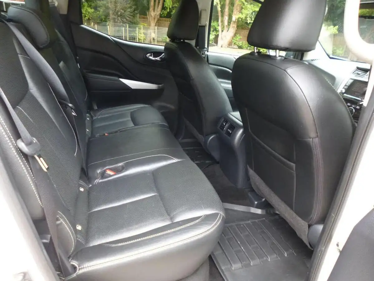 2019-nissan-navara-23dci-tt-tekna-8-navileather-big-24