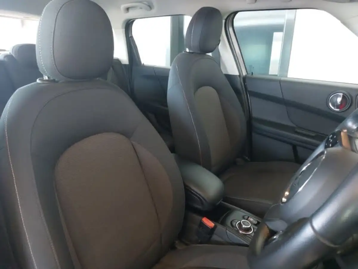2021-mini-countryman-15-cooper-classic-big-10