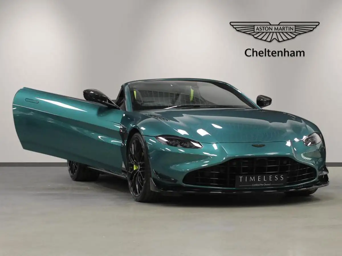 2022-aston-martin-vantage-40-v8-vantage-f1-roadster-big-27