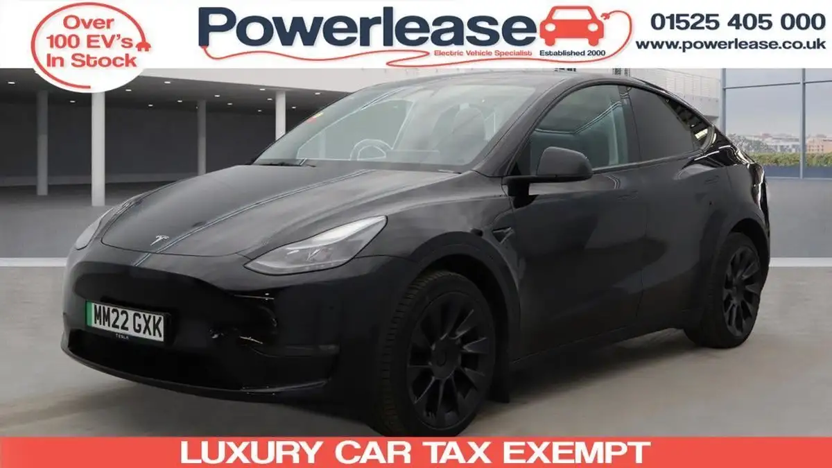 2022-tesla-model-y-e-long-range-big-0