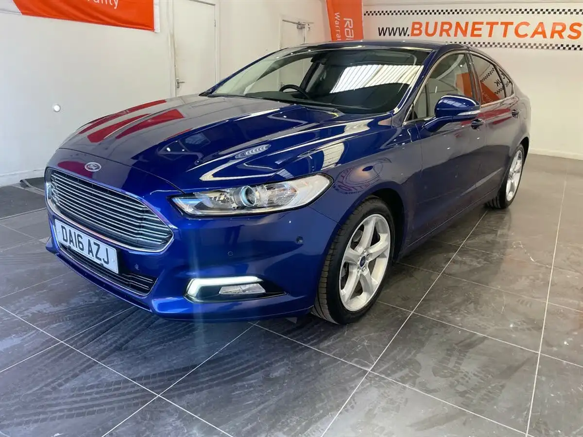 2015-ford-mondeo-20tdci-titanium-180ps-ss-hatchback-big-4