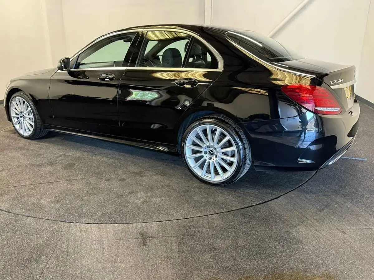 2017-mercedes-benz-c-class-21d-c250d-amg-line-ss-saloon-4d-4matic-9g-tronic-plus-big-5