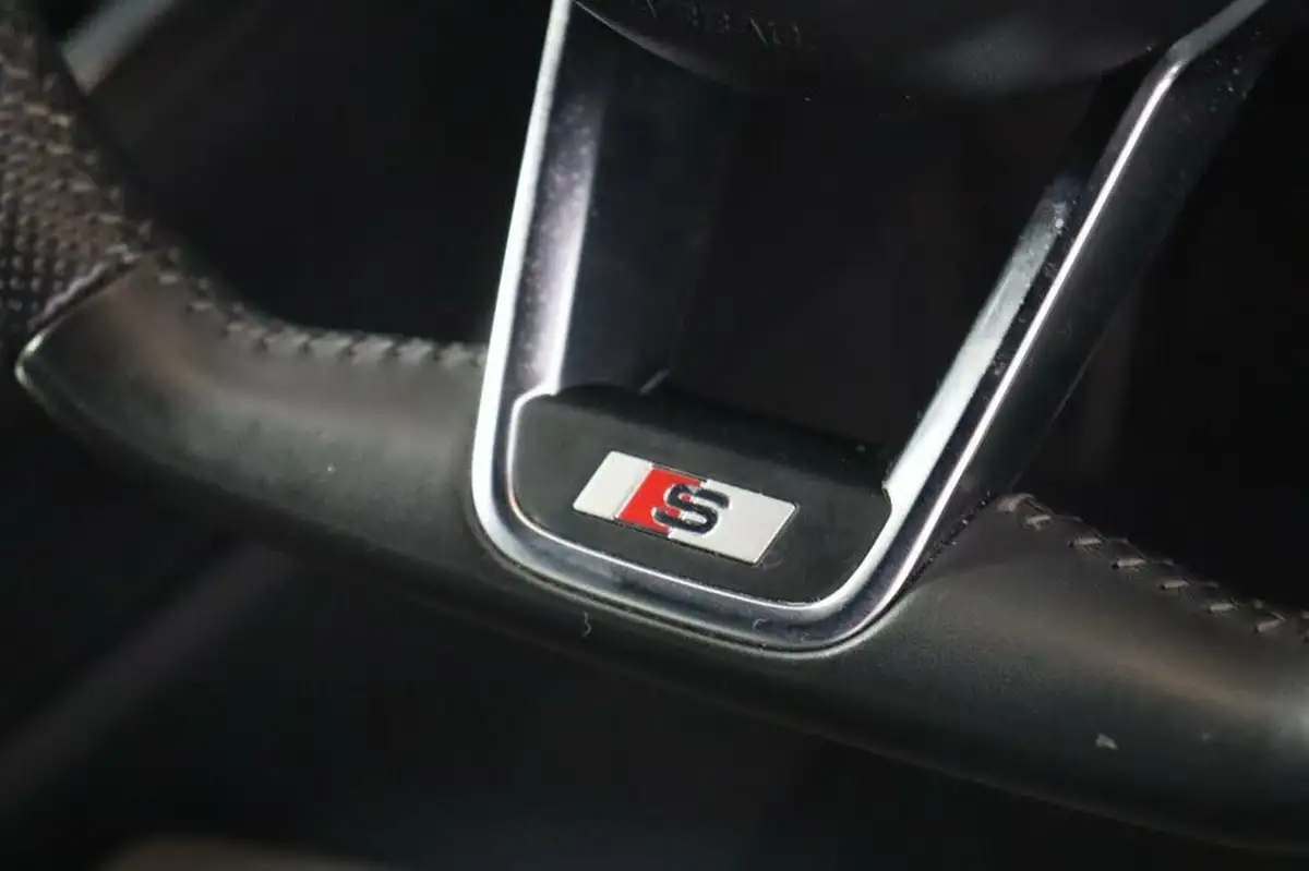 2019-audi-tt-coupe-20-40-tfsi-s-line-big-16