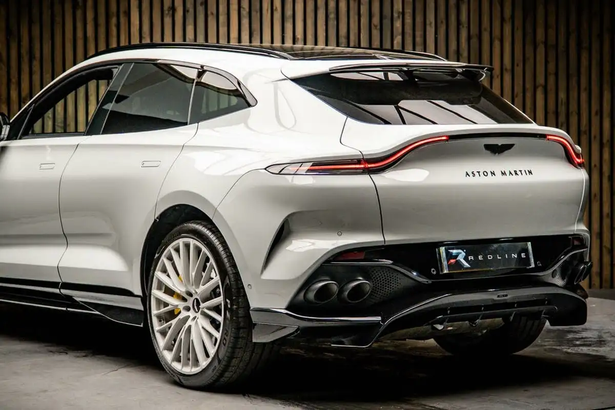 2022-aston-martin-dbx-40-v8-big-19
