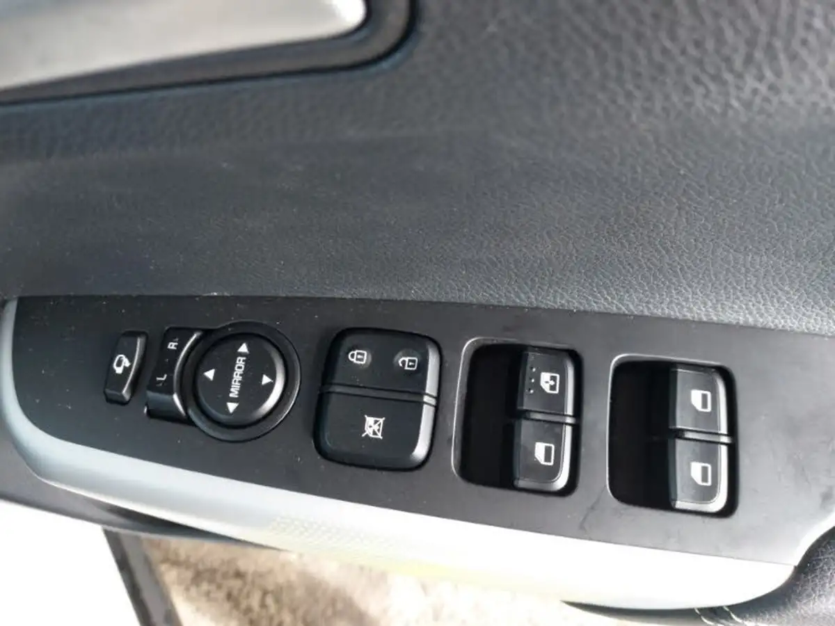 2023-kia-picanto-10-x-line-s-auto-seq-big-10