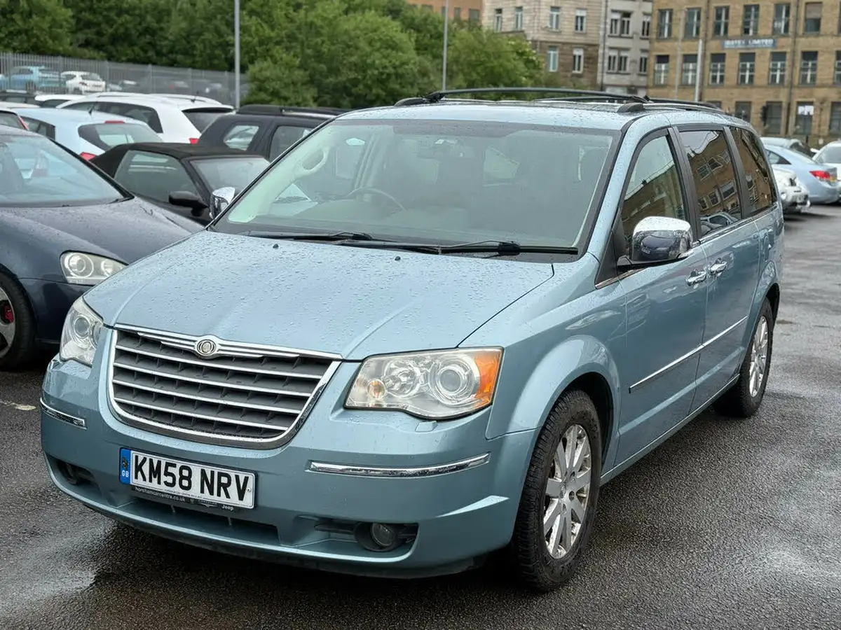 2008-chrysler-grand-voyager-28td-limited-big-2