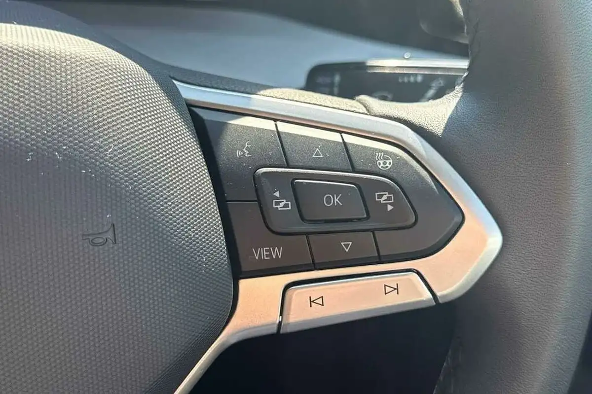 2025-volkswagen-golf-15-tsi-match-150ps-big-16