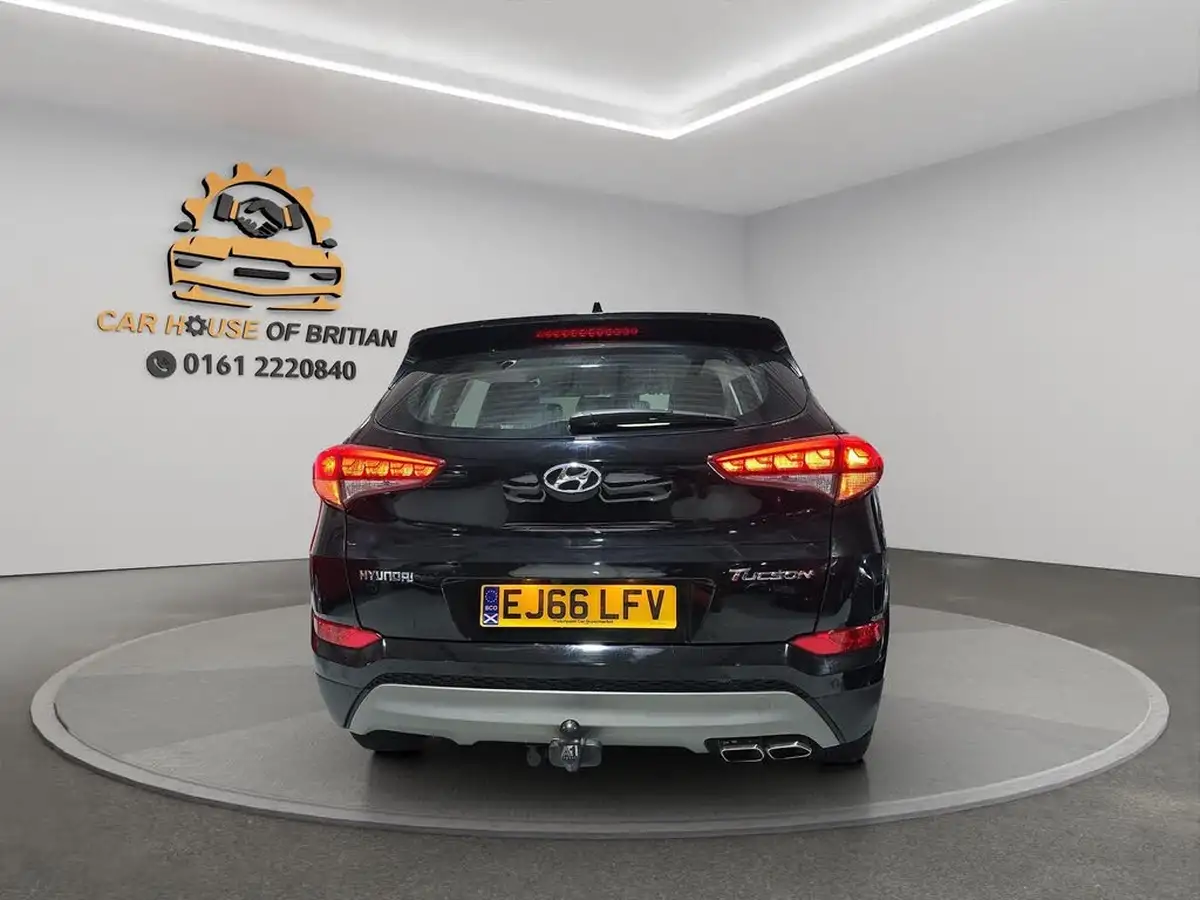 2016-hyundai-tucson-20crdi-blue-drive-se-nav-big-6